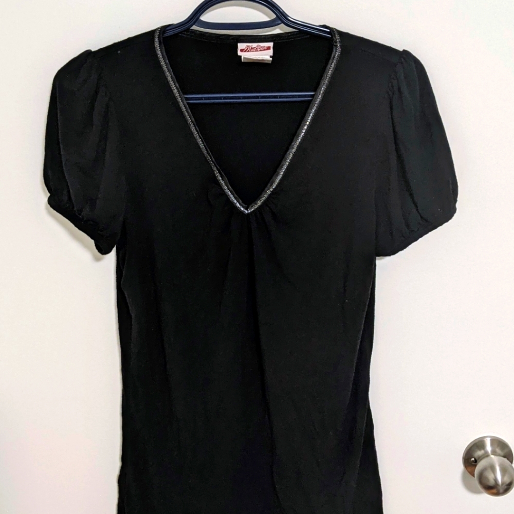Women's Medium Black Shirt